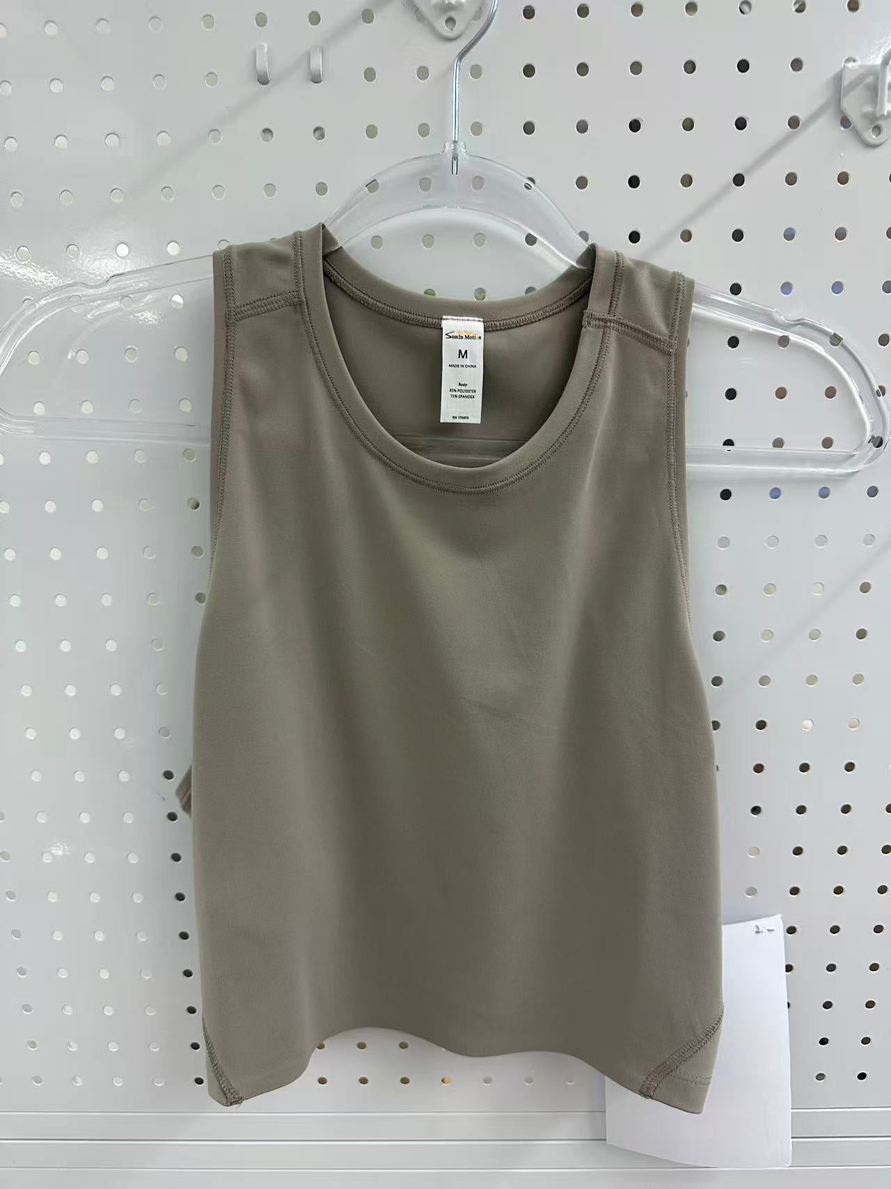 SUNEDGE Womens Workout Cropped Tank Tops Sleeveless Crewneck Running Yoga Active Shirts 85/15